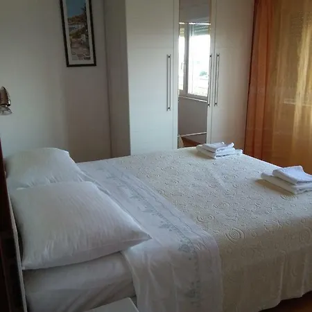 公寓 洛萨别墅酒店 特罗吉尔